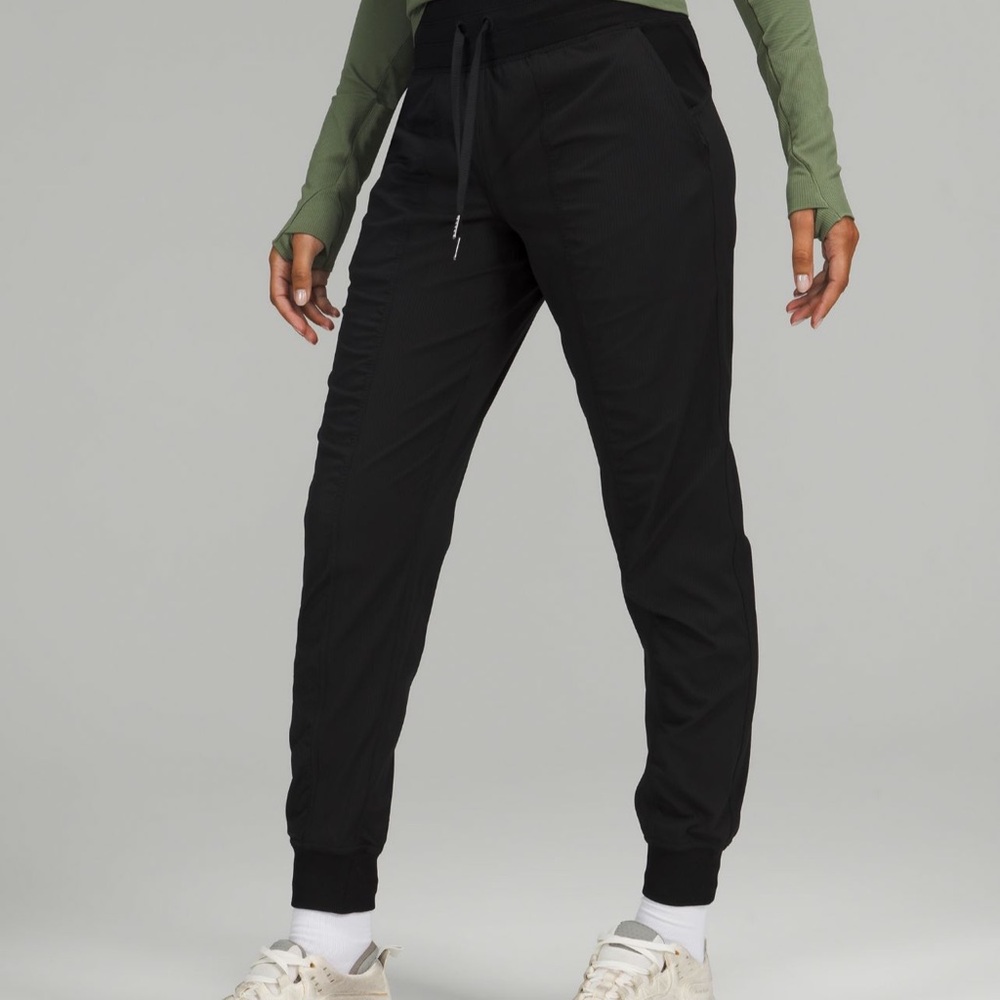 Lululemon dance studio jogger